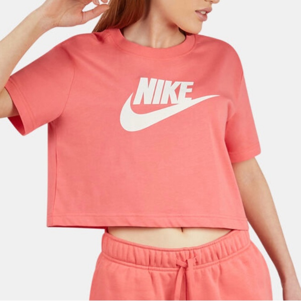 Women’s Nike pink crop top tshirt pink size small. 1012 - Picture 4 of 7